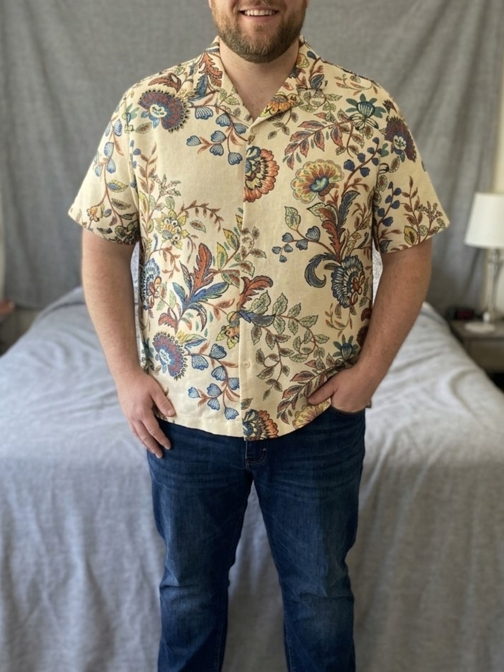 Men's Short-Sleeve Floral Button-Down Shirt in Cream